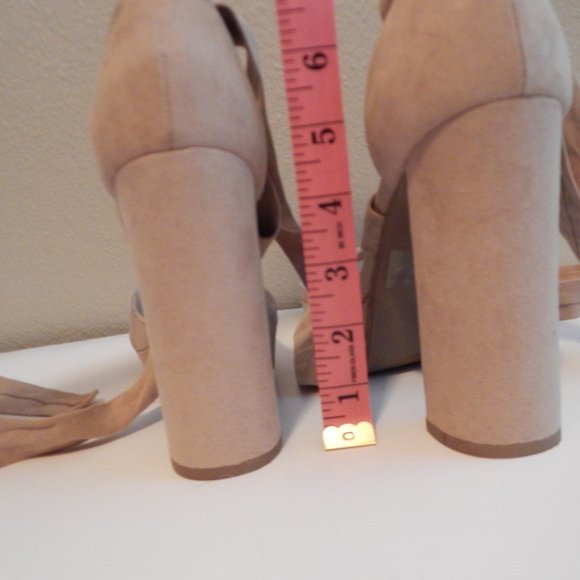 Wild diva Lounge size 8 platform heel - Picture 2 of 5